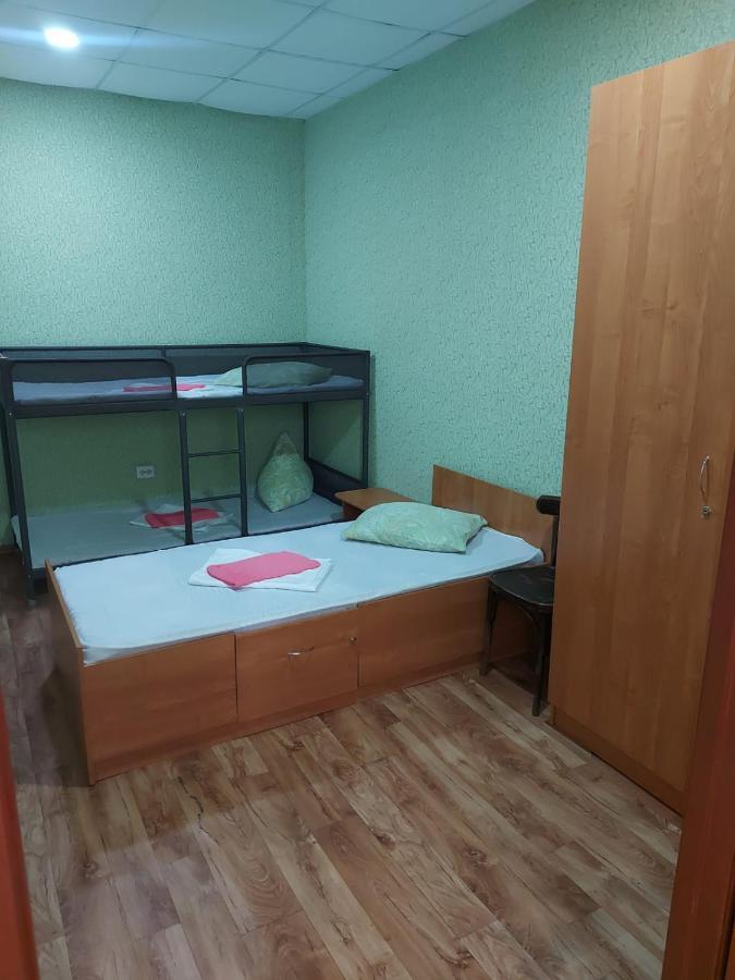 Мини-Отель "Алатау",Хостел Pawlodar Exterior foto
